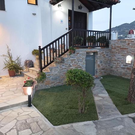 Nikolaos Studios Apartments Skopelos Buitenkant foto