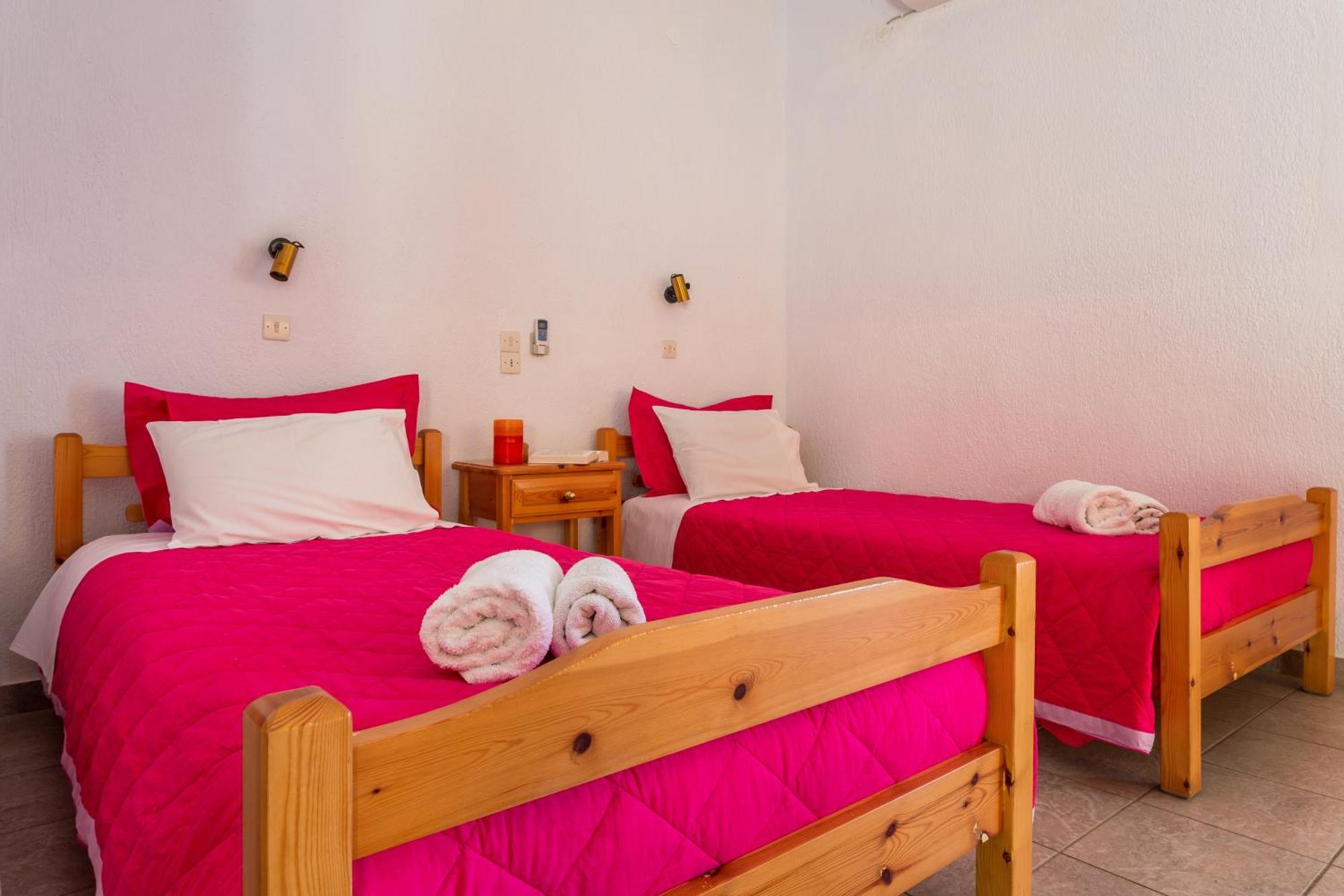 Nikolaos Studios Apartments Skopelos Buitenkant foto