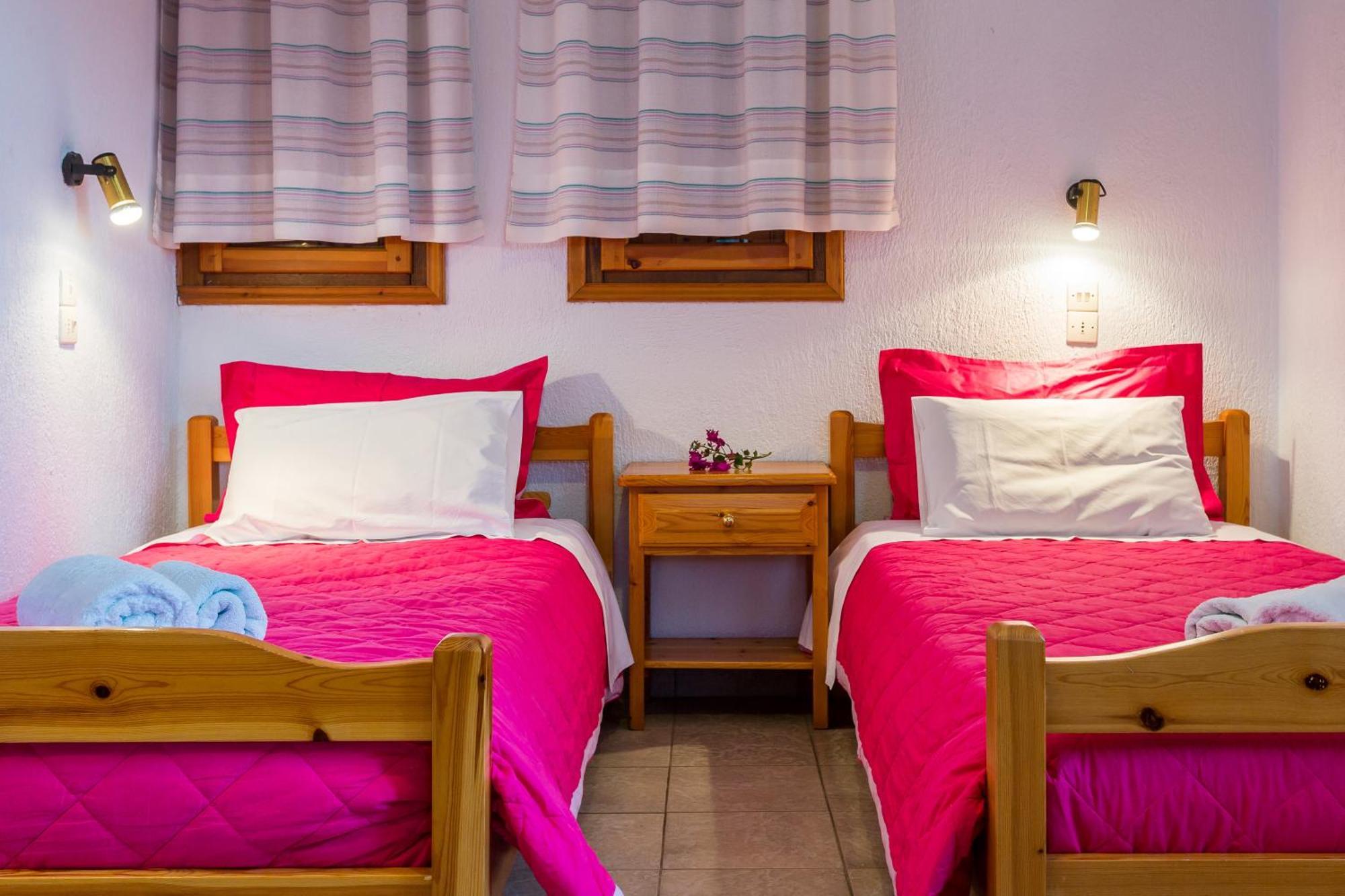 Nikolaos Studios Apartments Skopelos Buitenkant foto