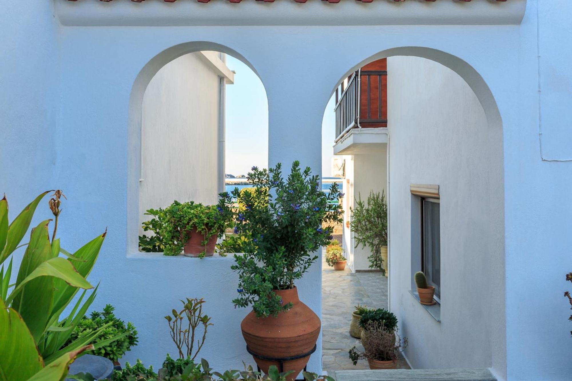 Nikolaos Studios Apartments Skopelos Buitenkant foto