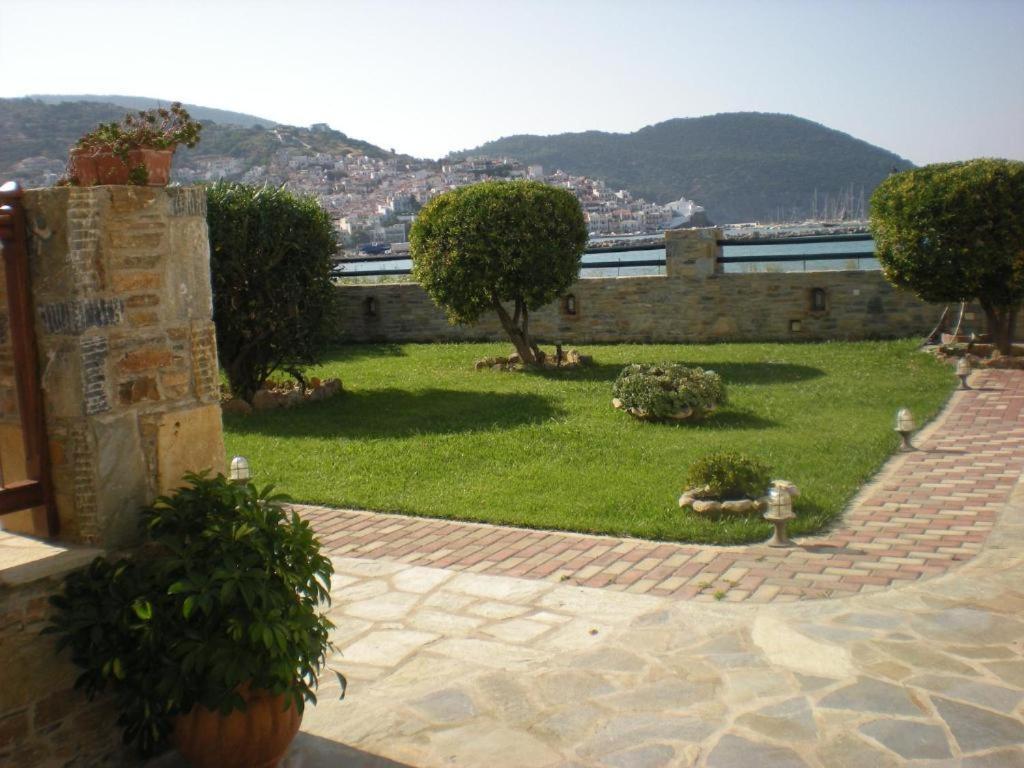 Nikolaos Studios Apartments Skopelos Buitenkant foto