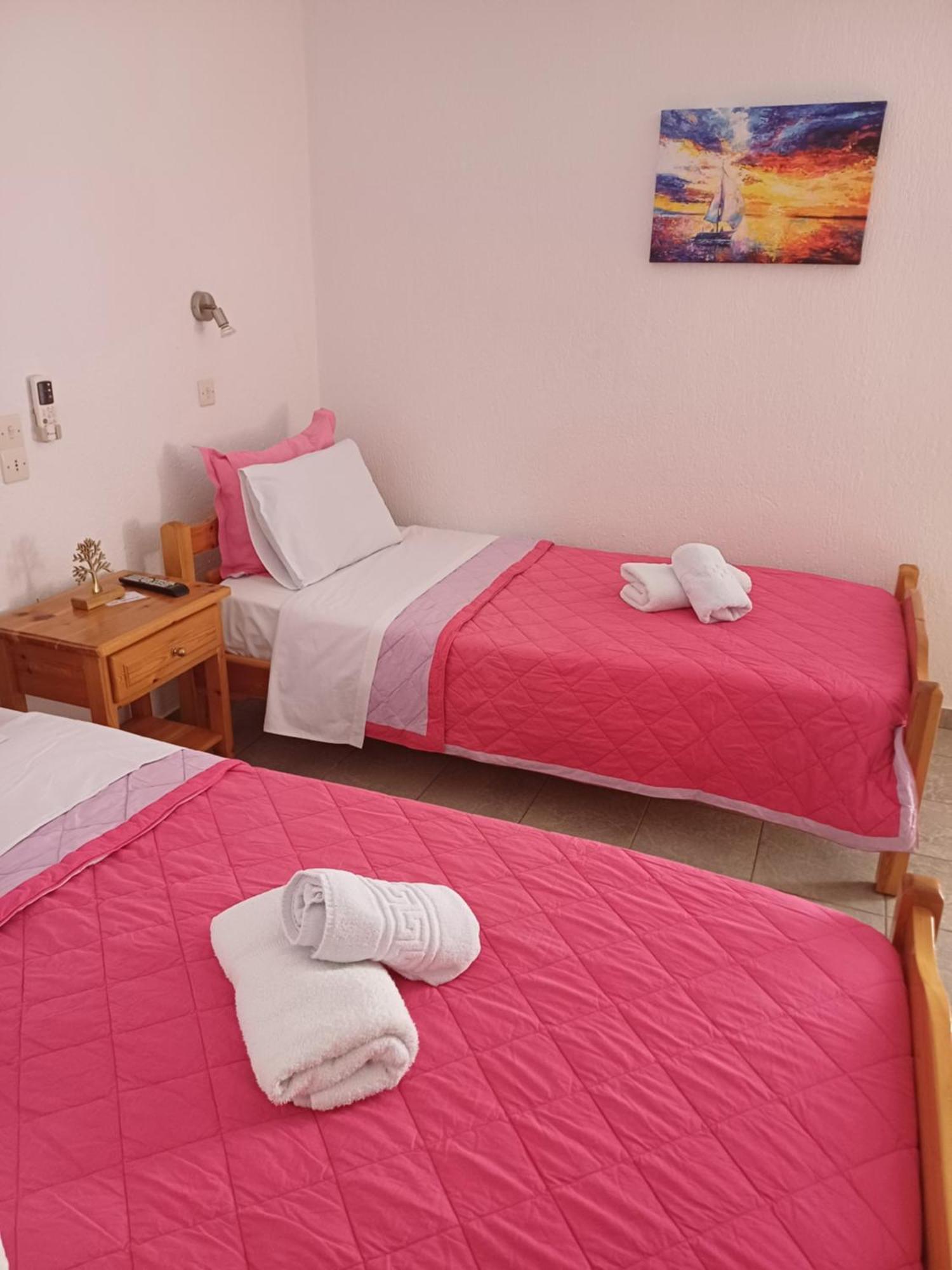Nikolaos Studios Apartments Skopelos Buitenkant foto