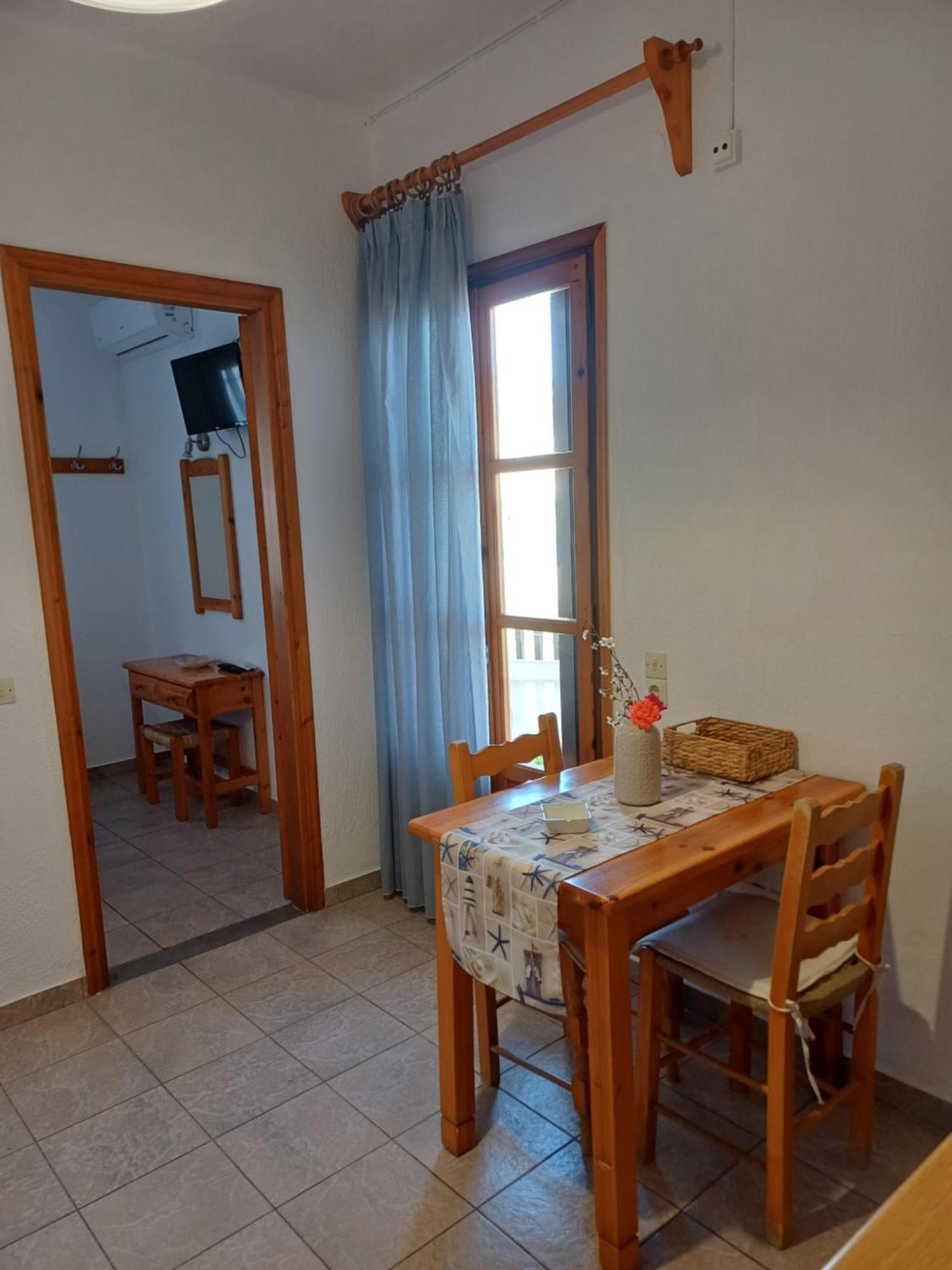 Nikolaos Studios Apartments Skopelos Buitenkant foto