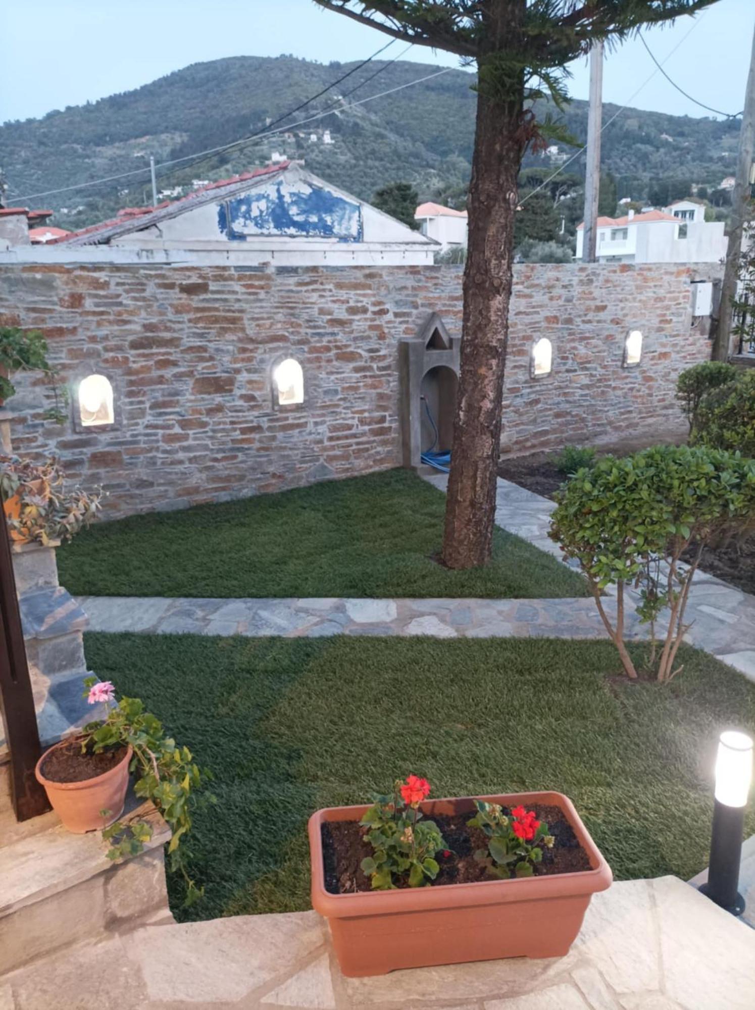 Nikolaos Studios Apartments Skopelos Buitenkant foto