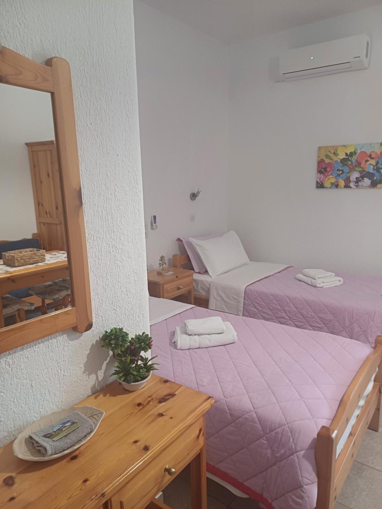 Nikolaos Studios Apartments Skopelos Buitenkant foto